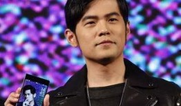 娱乐圈近2天最新爆料,明星恋情曝光，幕后黑手浮出水面！